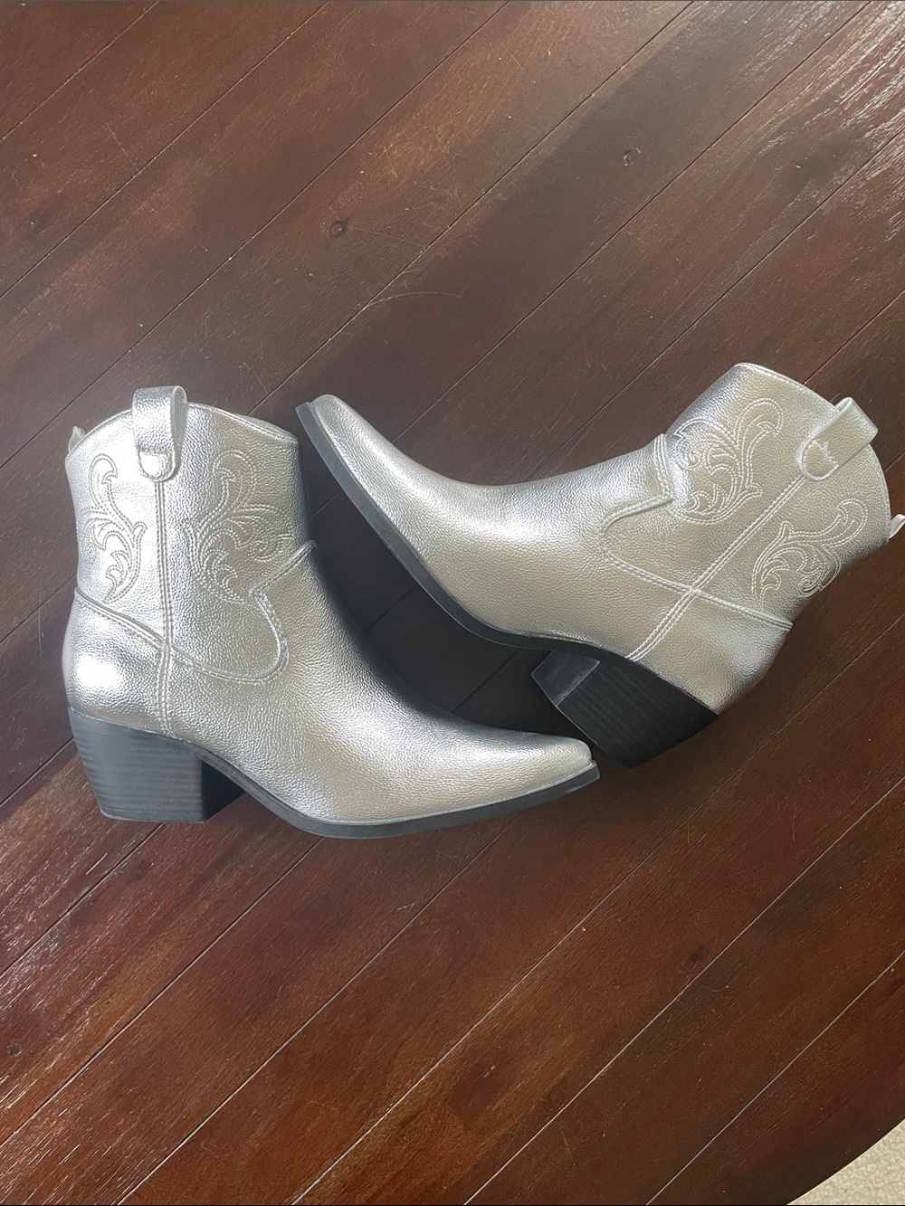 New! Metallic Silver Old Navy Western Cowboy Booties sz 9